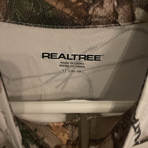 Realtree Camo Pullover Jacket - Picture 2 of 5